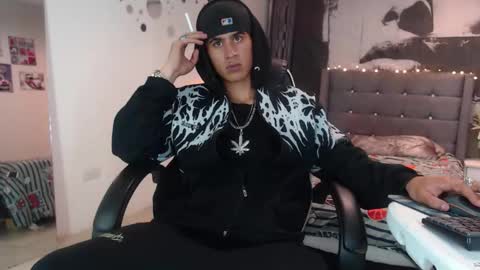 Snapshot of yerk_dan chatting on December 2025 04:07:01 AM Yerk online show from December 2025 04:07:01 AM