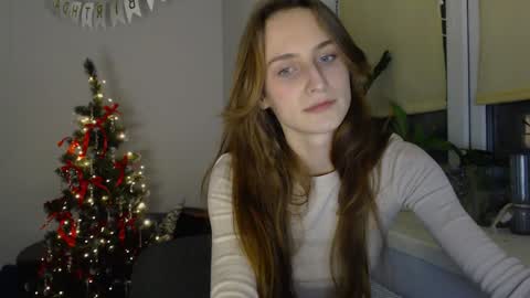 Snapshot of yes_to_heaven chatting on December 2024 09:37:02 PM Zoe online show from December 2024 09:37:02 PM