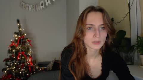 Snapshot of yes_to_heaven chatting on December 2024 09:34:01 PM Zoe online show from December 2024 09:34:01 PM