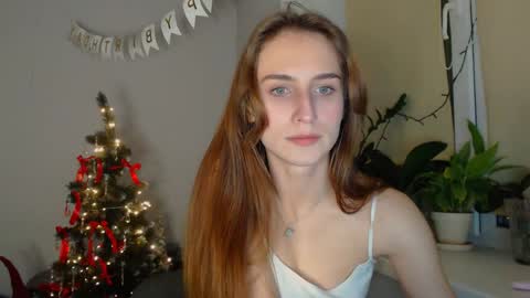 Snapshot of yes_to_heaven chatting on December 2024 09:02:02 PM Zoe online show from December 2024 09:02:02 PM