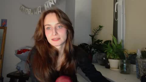 Snapshot of yes_to_heaven chatting on February 2025 09:43:01 PM Zoe online show from February 2025 09:43:01 PM