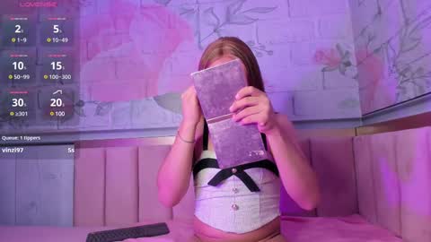 yess__daddy online show from February 2025 01:11:02 PM