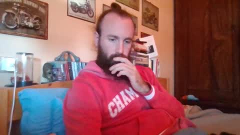 yeti_92 online show from September 2025 11:04:02 AM