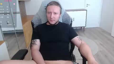 Snapshot of yhdxhy chatting on June 2026 01:14:01 PM James online show from June 2026 01:14:01 PM