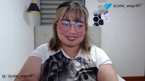 Snapshot of yini_angel07 chatting on November 2025 01:37:01 AM hii i am yini online show from November 2025 01:37:01 AM