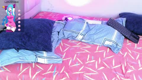 Yiovanna online show from February 2025 03:42:01 PM