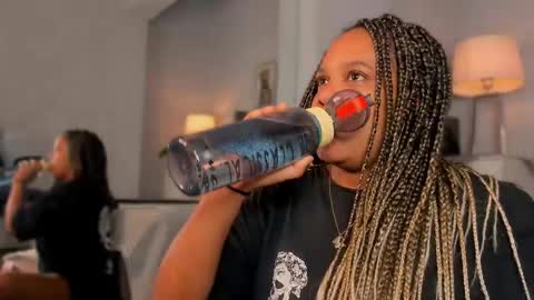 roxie reyes  online show from September 2025 03:16:02 AM