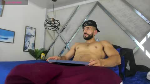 Yiyo online show from January 2025 07:46:02 AM