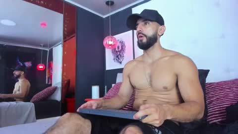 Yiyo online show from February 2025 04:55:01 AM