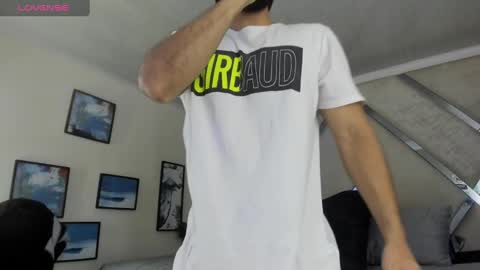 Yiyo online show from March 2025 04:13:01 AM