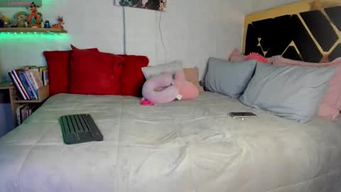 lucy online show from January 2026 02:25:01 AM