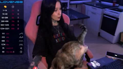     online show from September 2025 09:28:02 PM