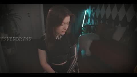 Snapshot of ynnenbrynn chatting on December 2024 08:45:02 AM ynnenbrynn online show from December 2024 08:45:02 AM