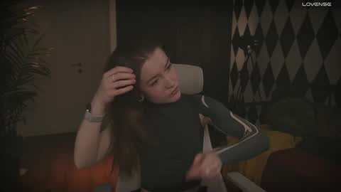 ynnenbrynn online show from February 2025 03:46:02 AM