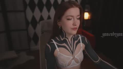 ynnenbrynn online show from September 2025 07:19:01 AM