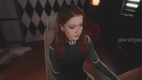 ynnenbrynn online show from September 2025 07:30:01 AM