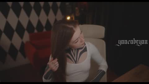 ynnenbrynn online show from December 2025 06:43:02 AM