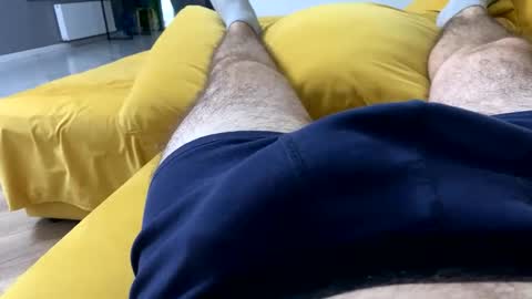 Giannis online show from November 2025 08:41:01 PM