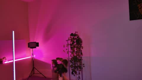 Snapshot of yoka_paradoxxx chatting on October 2025 05:05:01 AM yoka_paradoxxx online show from October 2025 05:05:01 AM