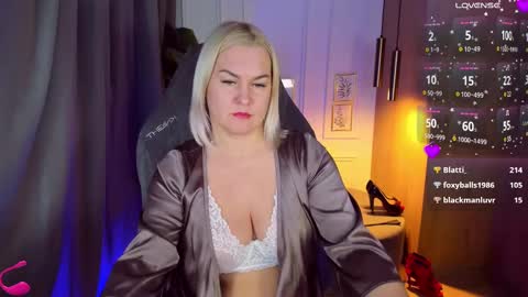 Snapshot of yolanda_kiss chatting on February 2025 03:45:02 AM Yolanda online show from February 2025 03:45:02 AM