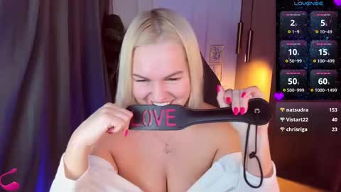 Snapshot of yolanda_kiss chatting on February 2025 02:25:01 AM Yolanda online show from February 2025 02:25:01 AM
