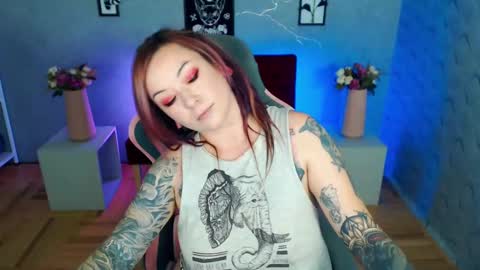 Snapshot of yolandyfoun chatting on November 2025 12:59:02 PM Yolandi-Foun online show from November 2025 12:59:02 PM