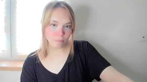 yomoyoo online show from February 2025 01:49:02 PM