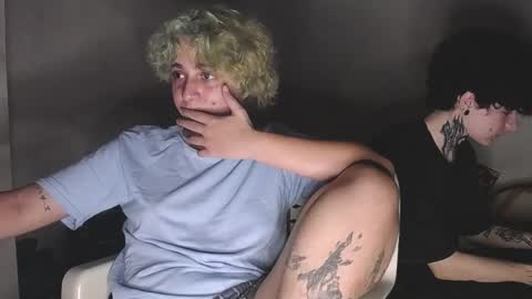 Little Mike Independent model online show from October 2025 12:22:01 AM