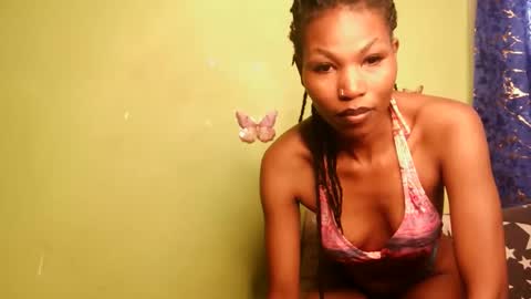Snapshot of yosweetslut chatting on April 2026 10:18:02 AM Sweetkitty online show from April 2026 10:18:02 AM