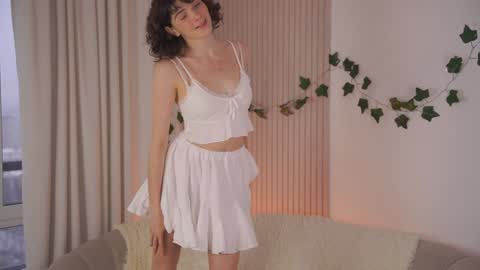 Elizabeth brunette -- Darline blonde  online show from December 2024 07:12:01 AM