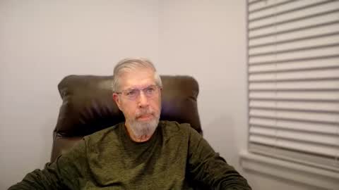 Colorado Guy Straight online show from November 2025 12:37:02 PM