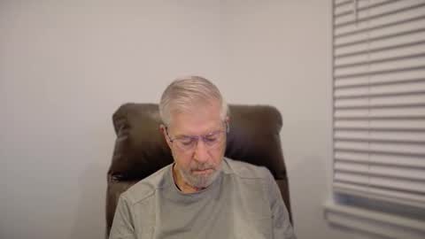 Colorado Guy Straight online show from November 2025 12:16:01 PM