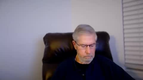 Colorado Guy Straight online show from December 2025 12:43:01 PM