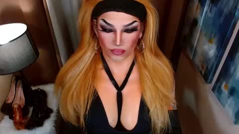 Snapshot of your1truequeen chatting on February 2026 03:49:02 AM QUEEN MADISON online show from February 2026 03:49:02 AM