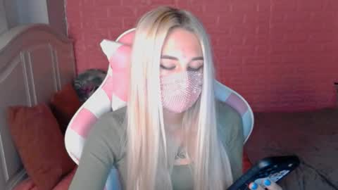 Snapshot of your___barbie chatting on February 2025 01:57:01 AM Barbie online show from February 2025 01:57:01 AM