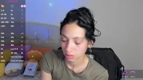 mia3 online show from December 2025 12:34:02 PM