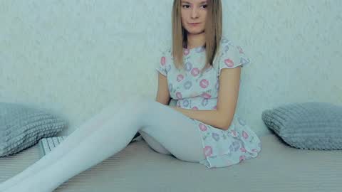 Snapshot of your_caramelka chatting on January 2025 11:23:02 AM Lily online show from January 2025 11:23:02 AM