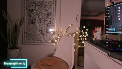 Snapshot of your_dreaamgirlx chatting on December 2024 03:40:01 AM Isabella online show from December 2024 03:40:01 AM
