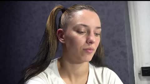 Meri  online show from December 2025 09:24:02 PM