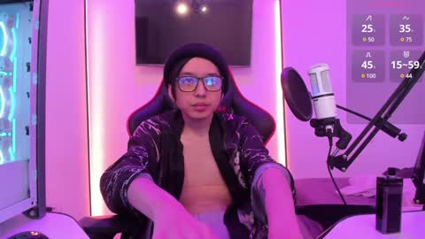 Snapshot of your_little_twink chatting on February 2025 09:41:01 AM Han online show from February 2025 09:41:01 AM