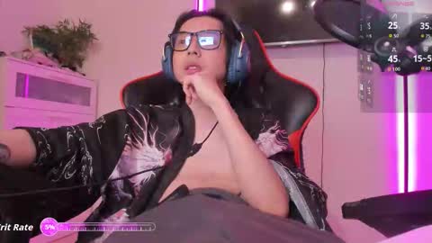 Snapshot of your_little_twink chatting on November 2025 05:51:02 AM Han online show from November 2025 05:51:02 AM