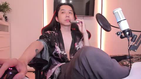 Snapshot of your_little_twink chatting on November 2025 11:42:02 PM Han online show from November 2025 11:42:02 PM