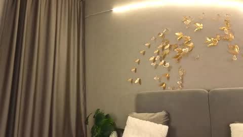 Jessica Loyd online show from March 2025 12:37:02 PM