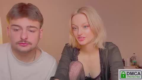 your_molly_mark online show from December 2025 04:45:01 PM