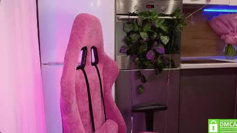 Alice  online show from April 2026 12:49:02 AM