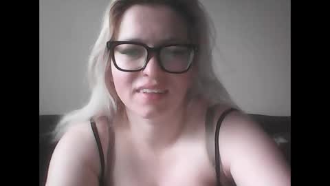 Roxy online show from May 2026 12:01:02 PM
