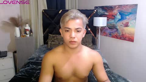 yourasian_bradley online show from October 2025 02:51:02 PM