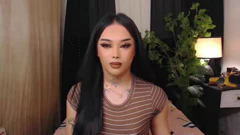 kim online show from December 2025 09:03:01 AM