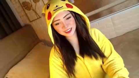 JEN  online show from November 2025 10:48:02 AM