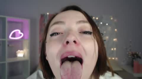 yourdreamcristal online show from February 2025 10:48:01 AM